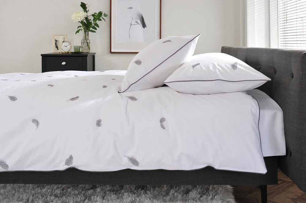 Feathers Embroidered Cotton Duvet Set