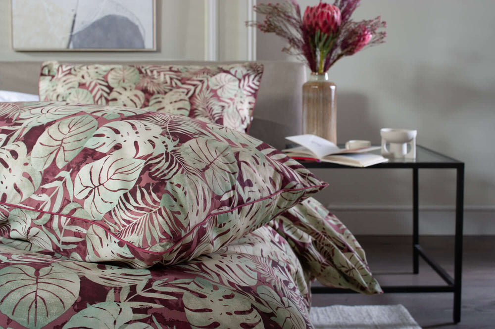 Tropical Garden Red Duvet Set