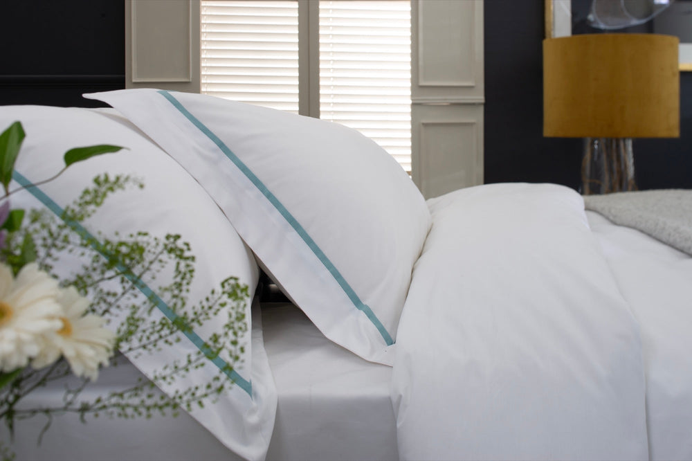 TLC 200TC Standard Pillowcase Pair Powder Blue - detail