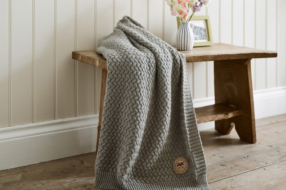 Cadenza Knitted Throw Grey