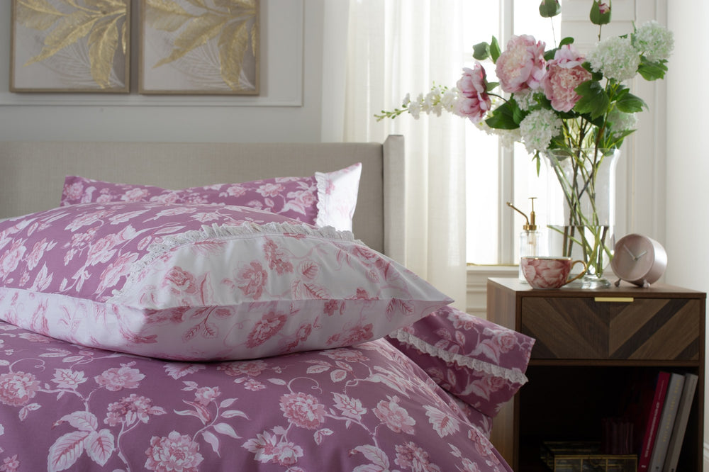 Monique Floral Duvet Set in Pink, pillow detail